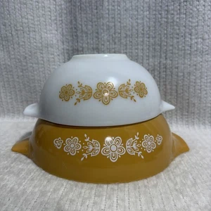Pyrex Cinderella Butterfly Gold Mixing Bowl Set Large 444, Medium 443, Vintage - Picture 1 of 12