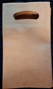 45 Papiertüten 15 x 27 x 6,5 cm Papiertragetasche Griffloch Papiertüten klein - Bild 1 von 3