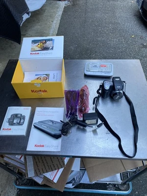 KODAK EasyShare DX6490 4MP 10X Zoom Digital Camera Camcorder Original Box Manual - Image 1 of 4