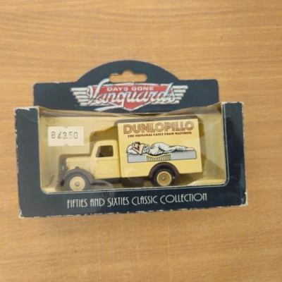 LLEDO Days Gone Vanguards 1950 Bedford 30CWT Dunlopillo Diecast Truck 59002 - Image 1 of 2