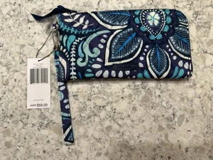 Neu mit Etikett Vera Bradley RFID Tech Kalbsleder Geldbörse ~ Blue Island Medaillon - Bild 1 von 3