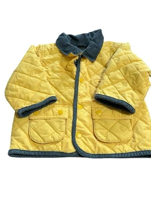 Chaqueta de granero acolchada amarilla Baby Gap cuello de pana y broches de presión talla 6-12 meses Foto 1 de 4