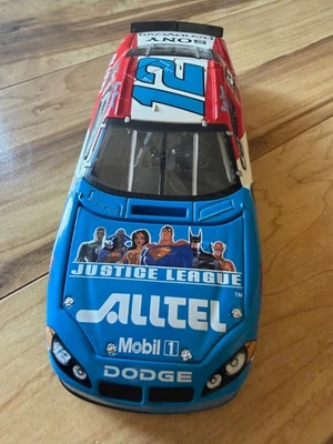 Ryan Newman 2004 equipo calibre propietarios serie #12 liga de la justicia alltel dodge Foto 1 de 4