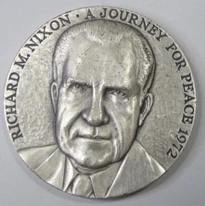 1972 Medallic Art Co Richard Nixon Journey For Peace .999 Silver Medal 63mm - Picture 1 of 6