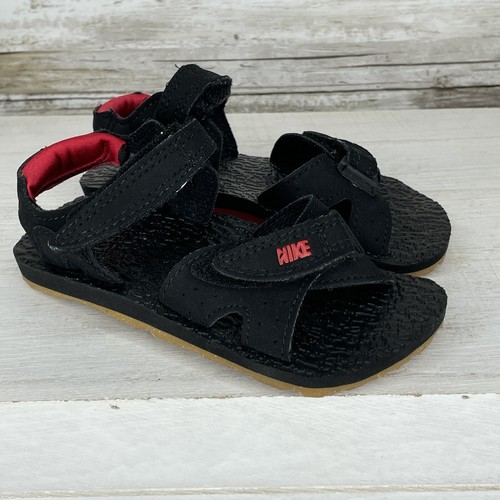 Nike ACG Air Deschutz bambini taglia 8 sandali neri rosso atomico NUOVI