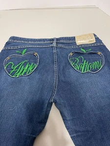 Damen Jeans Shorts-Apple Bottoms Y2K Vintage grüne Schrift Größe 11/12 - Bild 1 von 7