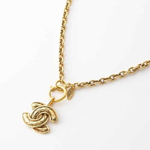 Collana Chanel Coco Mark GP placcata oro logo CC charm da donna usata