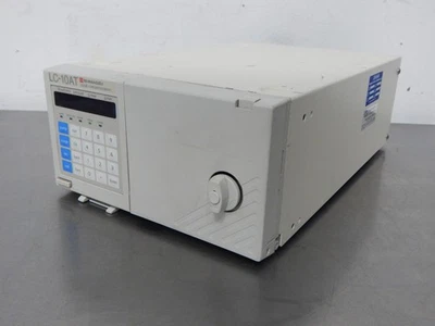 CROMATÓGRAFO LÍQUIDO SHIMADZU LC-10AT 60 HZ 2A 550VA M1149 Foto 1 de 4