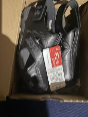 Sandalia deslizante 2 Y-Under Armour unisex-niño preescolar Fat Tire Defender, negra Foto 1 de 3