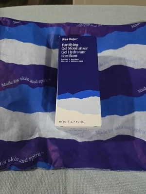 Suero hidratante hidratante hidratante ligero Ursa Major de 1,7 oz Foto 1 de 3