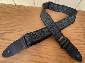 Dunlop adjustable nylon guitar strap with leather ends/trim - Picture 1 of 7