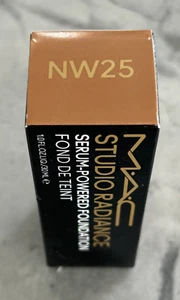 MAC Studio Radiance Serum-Powered Foundaion NW25 1,0 fl. Oz. - Bild 1 von 4