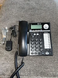 AT&T Lucent 993 2 Lines Corded Phone Works Well - Picture 1 of 5