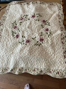 Two (2) ~ 24x30~ Quilted ~ Pillow Shams ~ 100% Cotton BEAUTIFUL - Picture 1 of 6