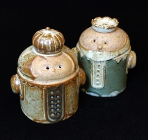 King Queen Salt Pepper Shaker Figural Set Japan UCTCI Stoneware  - Picture 1 of 6