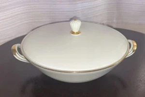 Cuenco para servir puré vintage Eschenbach W309 con tapa, beige con borde dorado - Baviera - Imagen 1 de 10