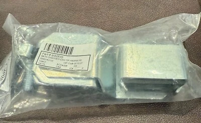 Par de cabides de ponta de escape Dodge Charger 1968 - 1970 - Peça # MB2633 - Imagem 1 de 2