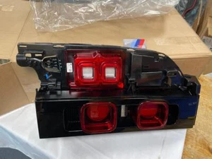 NUEVA LÁMPARA TRASERA IZQUIERDA DEFENDER L663 NUEVA GENUINA LR181018 - Imagen 1 de 3