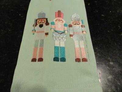 Nuevo 2 toallas de cocina de tela de algodón lt aqua azul CASCANUECES soldado look navideño Foto 1 de 4