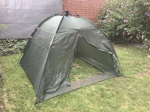 Biete ein kleines Salmo Zelt an,für Angler,Fotografen in Der Natur - Bild 1 von 8