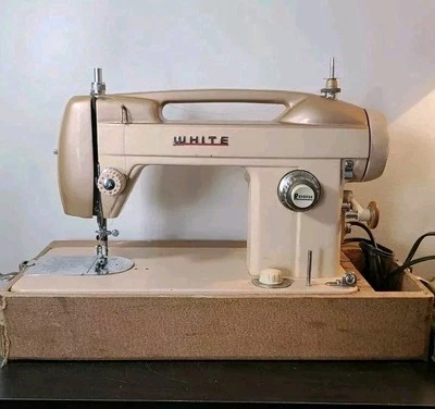 WHITE Vintage "Fair Lady" Model 763 Sewing Machine 1960s WORKING Straight Stitch - Image 1 of 4