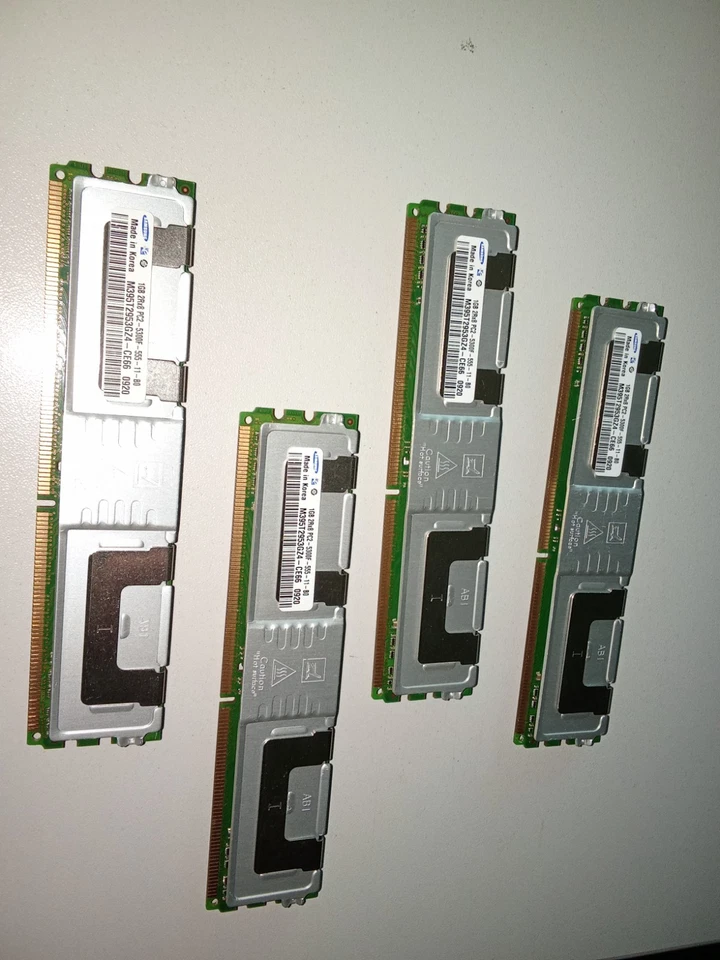4x2GB Samsung DDR2 PC25300F-555-11-E0 667MHz 2Rx4 ECC Fb-dimm M395T5750GZ4-0931  - Immagine 1 di 3
