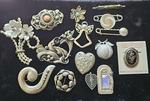 15 Pc Lot Vtg/ Mod Silver Tone Brooch  Pins Signed Sarah Cov Marla Buck - Picture 1 of 14