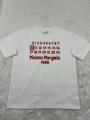 Camiseta blanca pequeña Maison Margiela para hombre  Foto 1 de 4
