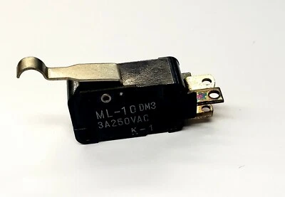 Mulon ML-10DM3 SPDT-N/O, OFF-(ON) Simulated Roller micro switch 3A @ 250VAC - Image 1 of 3