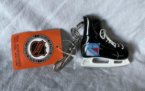 1990’ New York NY Rangers Mini Ice Hockey Skate Keychain NHL Brand New W/ Tags Cover