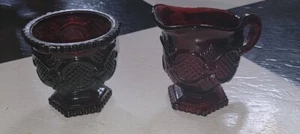 VINTAGE AVON 1876 CAPE COD COLLECTION SUGAR BOWL & CREAMER RED CRANBERRY GLASS - Picture 1 of 9