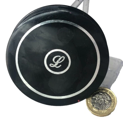 Compact Creme Powder Laval Medium Beige New but Old Stock See Details ncb - Image 1 of 4