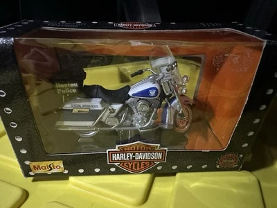 MAKSTO 波士顿警察摩托车比例 1/18 * * 全新显示支架 * * — 第 1/4 张图片