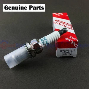 Genuine Lexus IS200 GXE10 LS400 UCF20 2.0 4.0 Spark Plug SK20R11 x4 - Picture 1 of 3