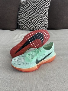 Nike Herren ZoomX VaporFly NEXT% 3 - Eluid Kipchoge - Größe: 11 - HJ7040 300 NEU - Bild 1 von 6