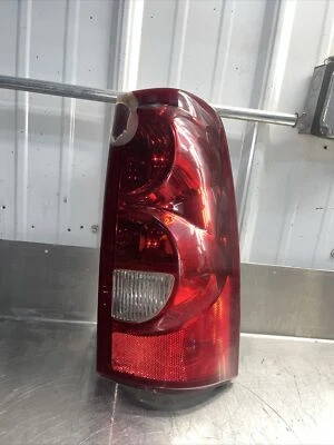 2003-2006 GM Silverado Tail Lights Rear Back Right RH 16530965 Foto 1 de 4
