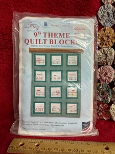 Blocchi Trapunta Happy Camper 9" Tema Nuovi con scatola Istruzioni Tessuto Ecc. così com'è - Foto 1 di 5