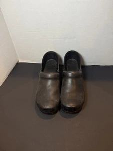 Zoccoli donna Dansko pelle oliata marrone 41 US 8 slip on abbigliamento da lavoro - usati - Foto 1 di 6