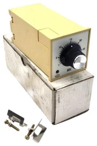 RS Tempatron 347-696 Monitoring Relay Timer 110-240V 50-60Hz 5A - Picture 1 of 4