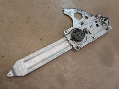1970-1972 Chevrolet Chevelle 2 door hardtop window regulator crank manual PF - Image 1 of 2