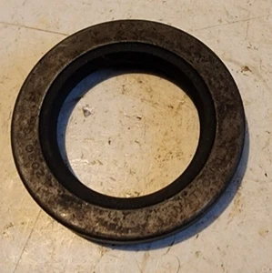 Trailer Axle Spindle Seal 1.5" ID 2.332" OD .406 Width Single Lip - Foto 1 di 5