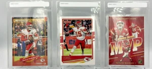 Lote de 3 tarjetas de fútbol americano Panini Donruss 2020 Patrick Mahomes #1, #R2K-PM, #MVP-PM - Imagen 1 de 2