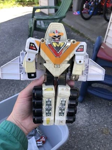 Power Rangers In Space MegaVoyager Megazord - Picture 1 of 18