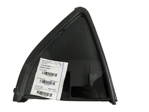 2013 - 2019 NISSAN Versa /NV 200 RH Pillar Windshield Glass 43R-004584 OEM - Picture 1 of 3