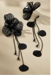 Anthropologie Orecchini a Goccia Floreale Foglietto Filo Nero - Foto 1 di 2