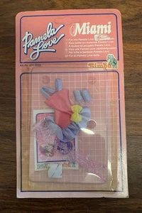 TRAJE DE MUÑECA DE AMOR PAMELA DE COLECCIÓN - MIAMI, Nº571 359, SIMBA TOYS, años 90, sin usar, en caja #1 - Imagen 1 de 3