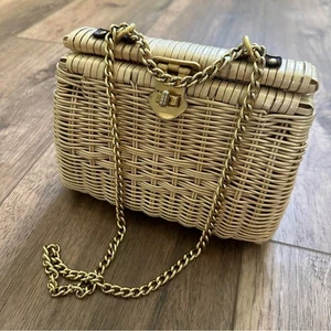Borsa vintage in vimini, made in British Hong Kong, interno in tessuto, anni '60, chiusura - Foto 1 di 15