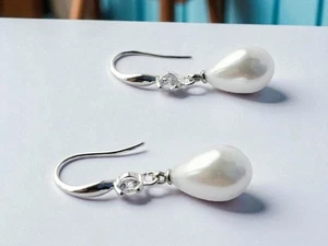 Elegant 925 Sterling Silver Drop Earrings with Teardrop Pearls - Picture 1 of 7