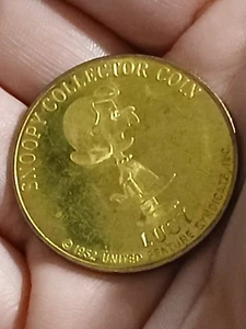 Lucy Snoopy Coin Knott's Commemorative Series Token 32mm A1-6 RARE Peanuts  - Picture 1 of 22