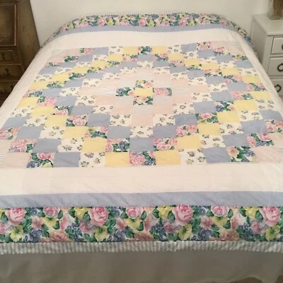 BEAUTIFUL COZY COTTAGE SHABBY CHIC PINK ROSE YELLOW BLUE SHABBY FLORAL QUILT - Image 1 of 4